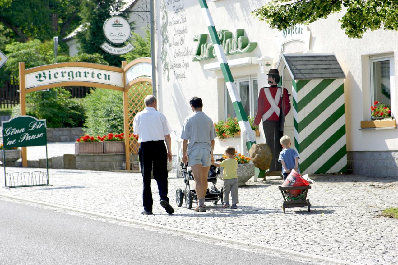 Familienhotel Zur Linde Panschwitz-Kuckau Eksteriør bilde